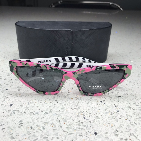 Prada Barbie Pink Camo Millennial Sunglass… - Picture 3 of 4